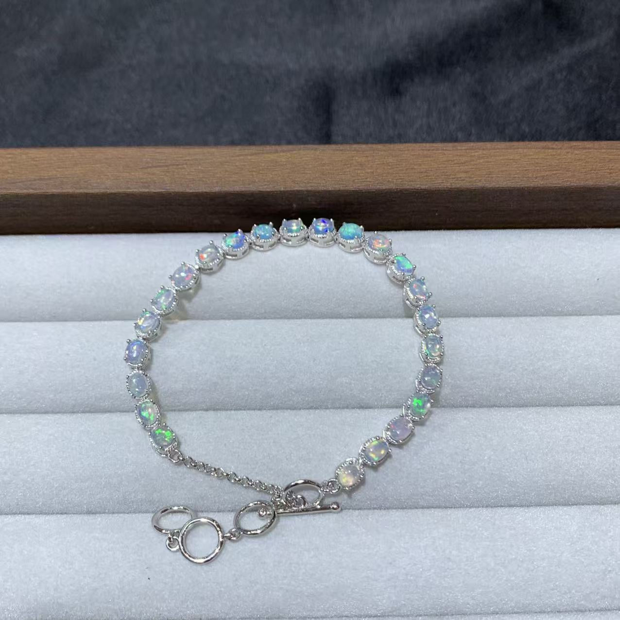 925 Sterling Silver Oval Opal Cabochon Chain Beacelet