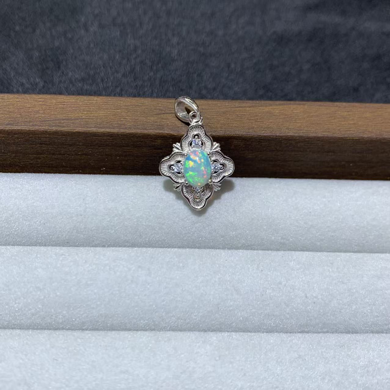 925 Sterling Silver Four Leaf Clover Opal Pendant