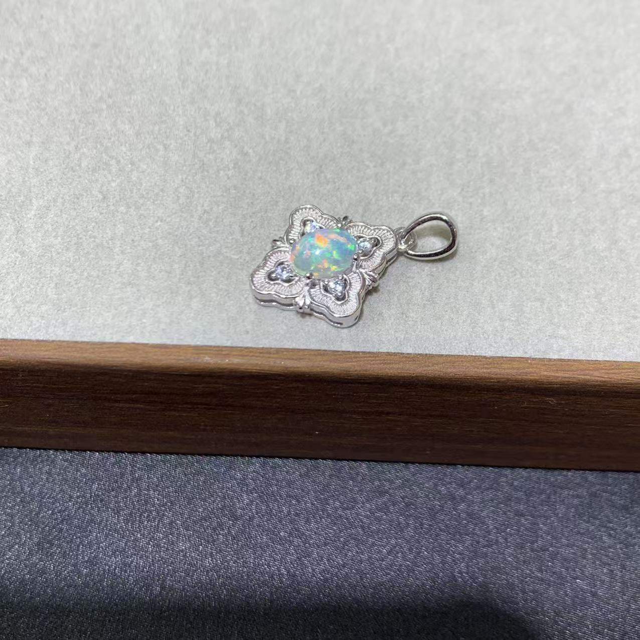 925 Sterling Silver Four Leaf Clover Opal Pendant