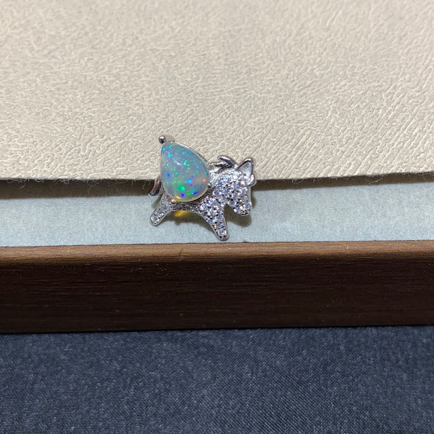 925 Sterling Silver Pony Teardrop Opal Pendant