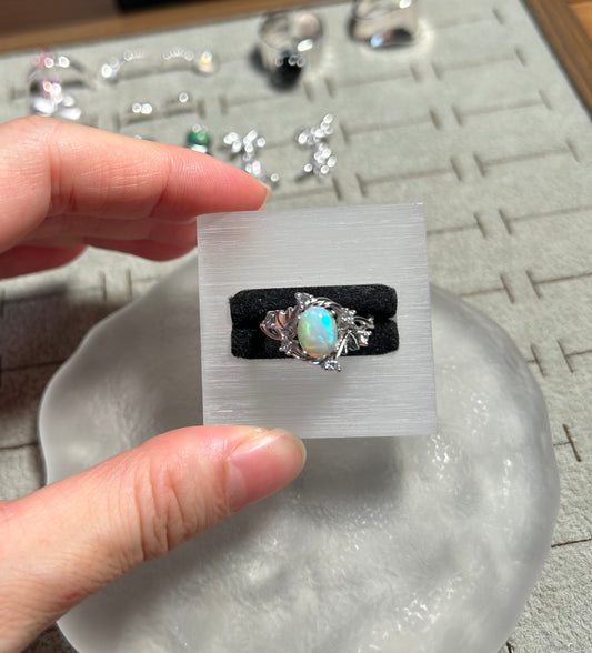 925 Sterling Silver Opal Hollow Leaf Open Ring