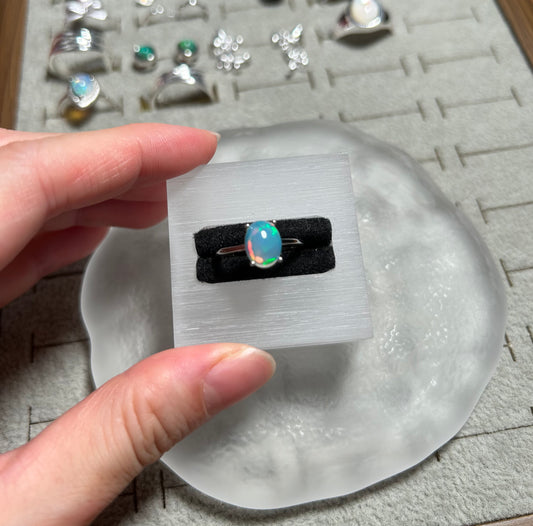 925 Sterling Silver 4-Prong Opal Minimalist Ring