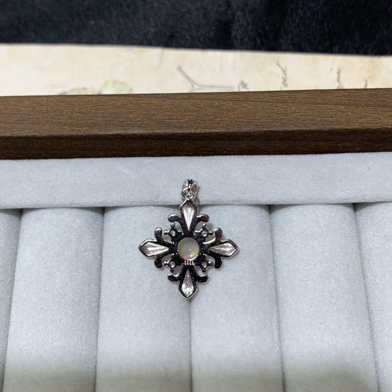Australian 925 Sterling Silver Snowflake Opal Pendant