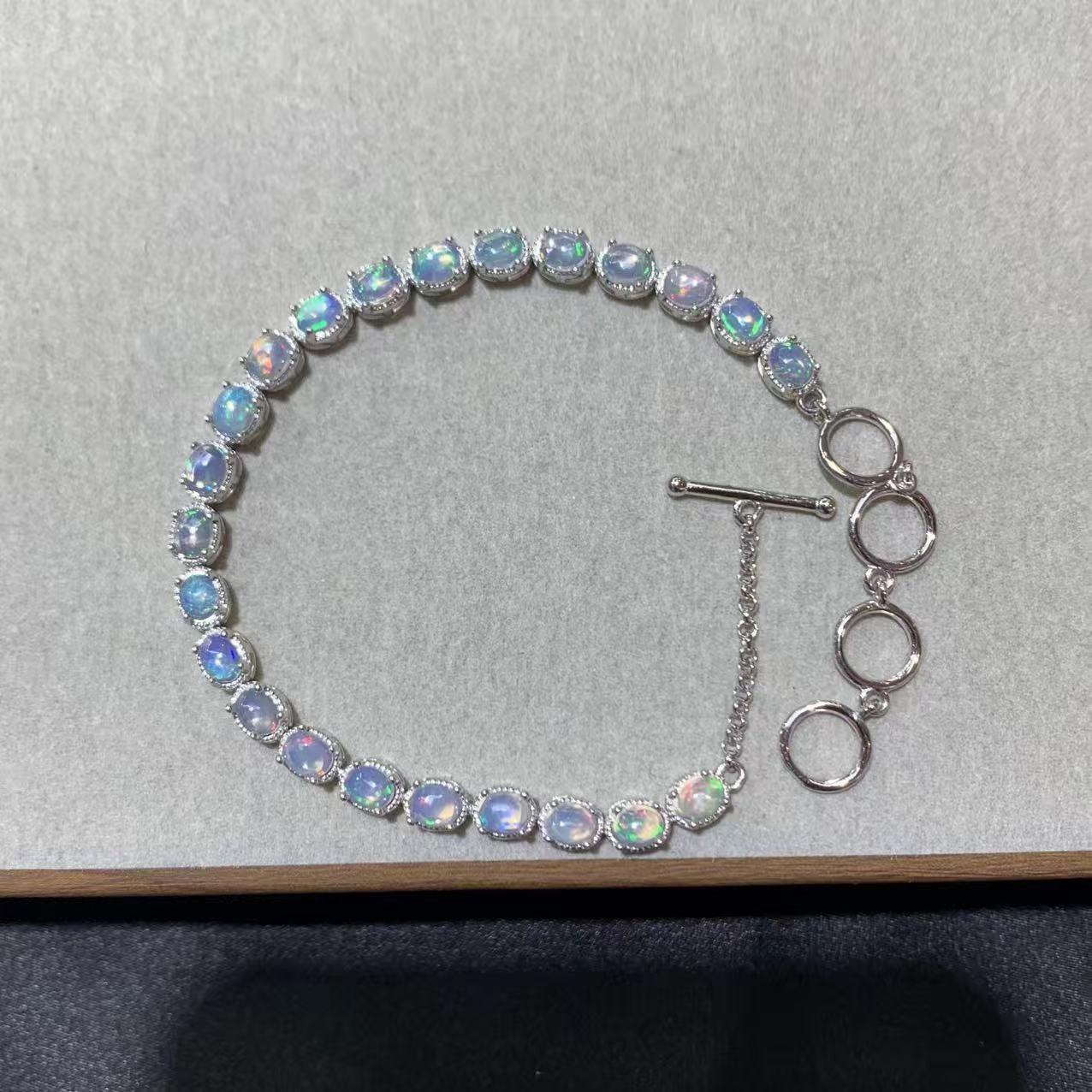 925 Sterling Silver Oval Opal Cabochon Chain Beacelet