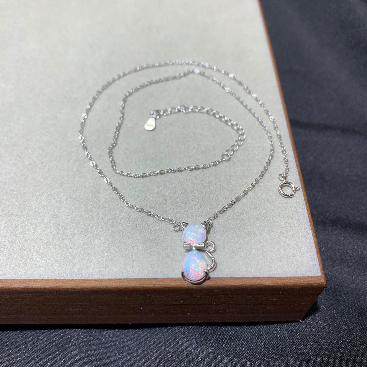 925 Sterling Silver Oval Opal Cat Pendant Necklace
