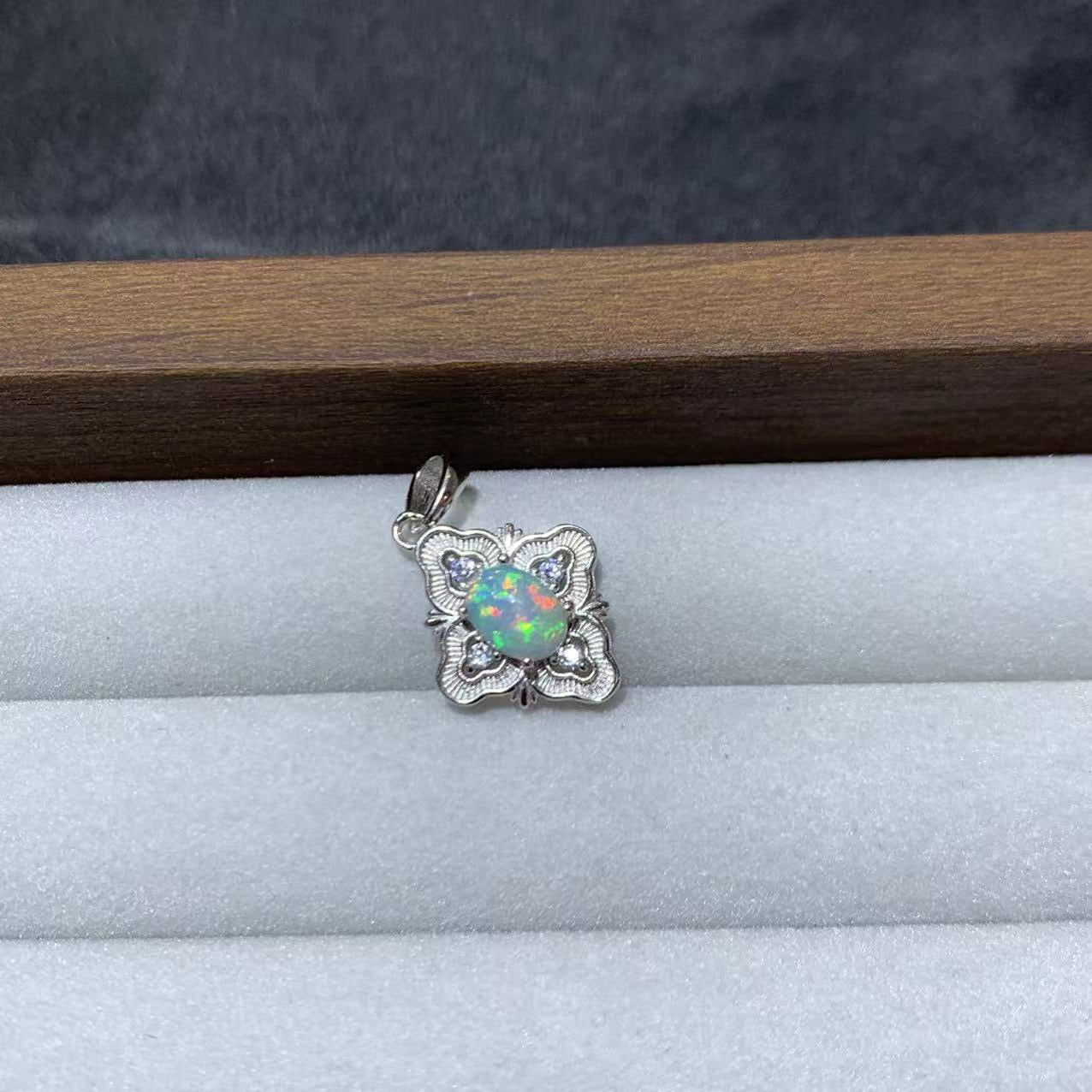 925 Sterling Silver Four Leaf Clover Opal Pendant