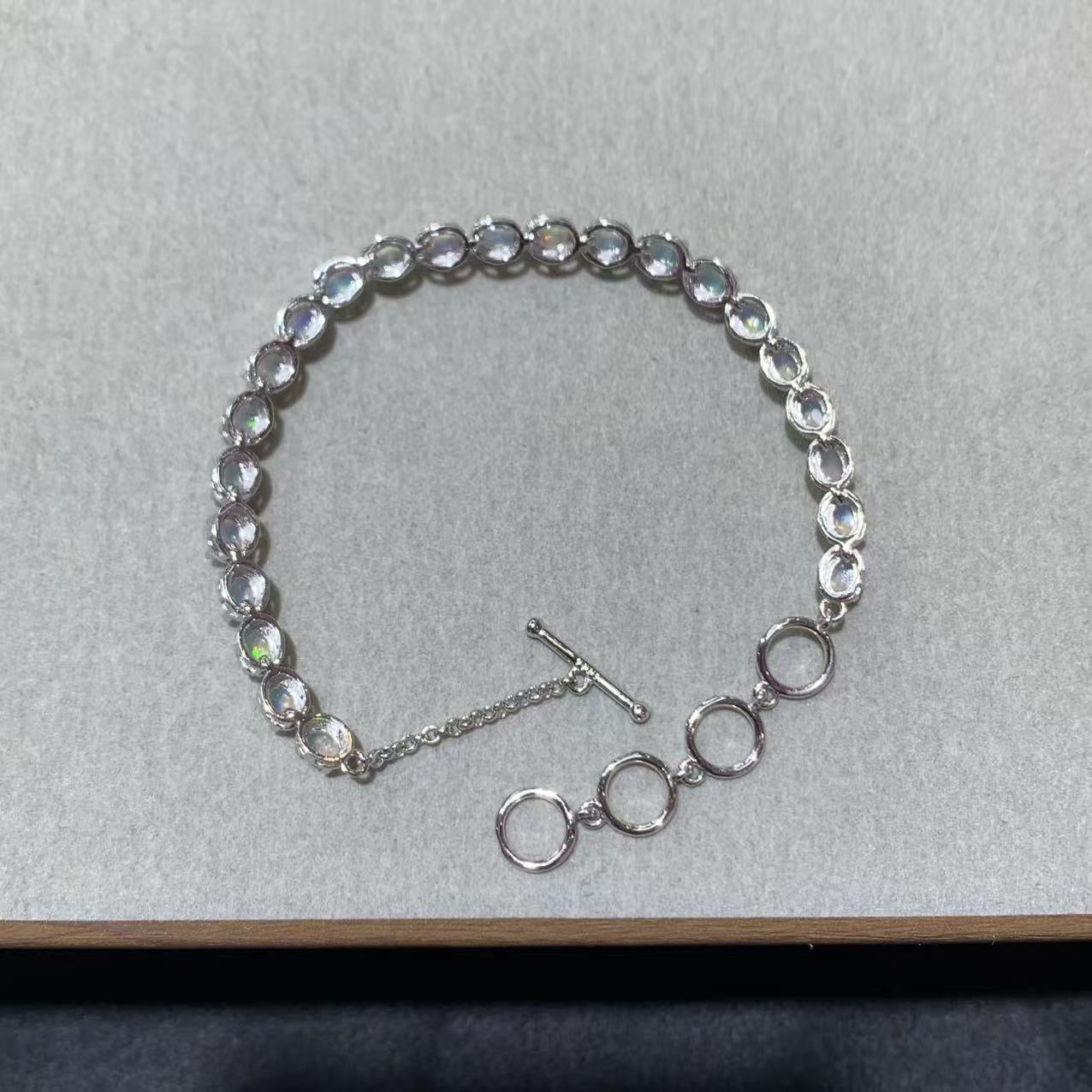 925 Sterling Silver Oval Opal Cabochon Chain Beacelet