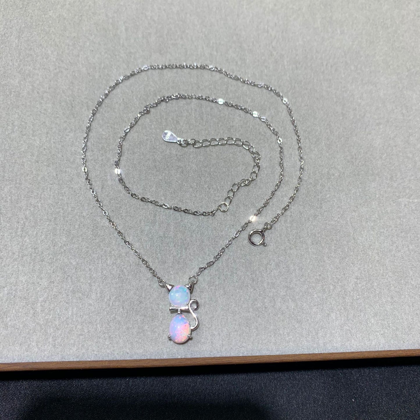 925 Sterling Silver Oval Opal Cat Pendant Necklace