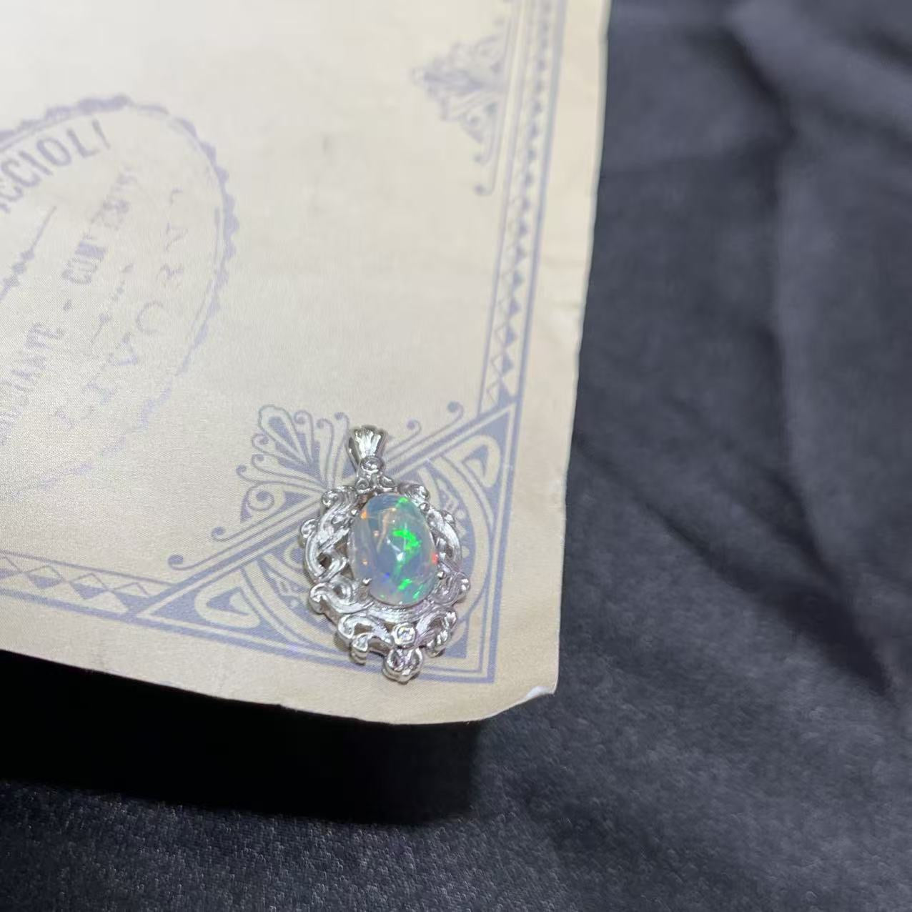 925 Sterling Vintage Filigree Oval Opal Scrollwork Charm Pendant