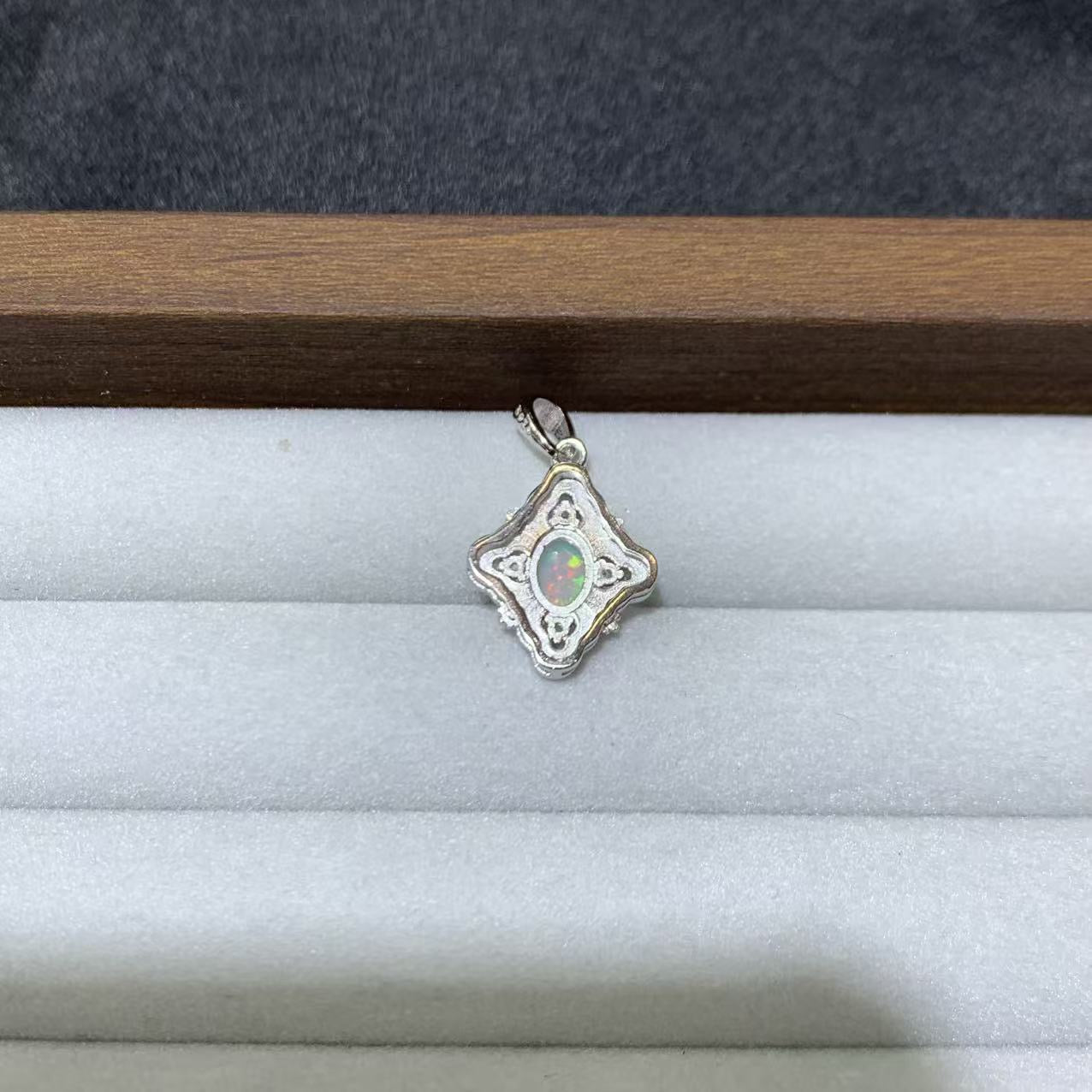 925 Sterling Silver Four Leaf Clover Opal Pendant