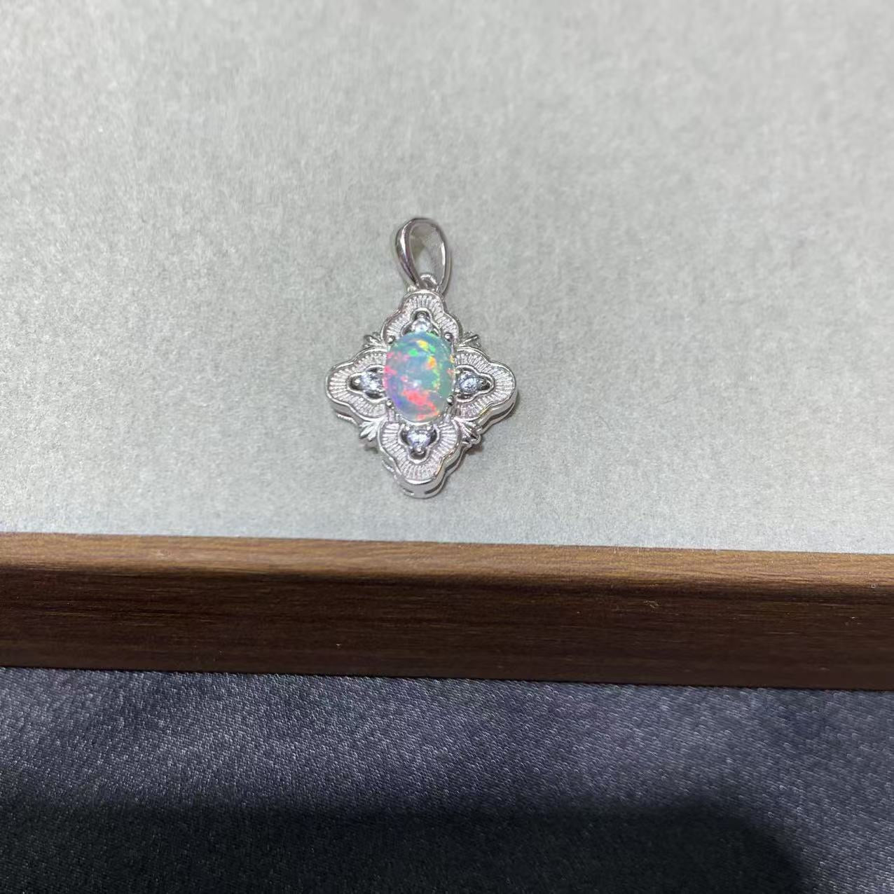 925 Sterling Silver Four Leaf Clover Opal Pendant