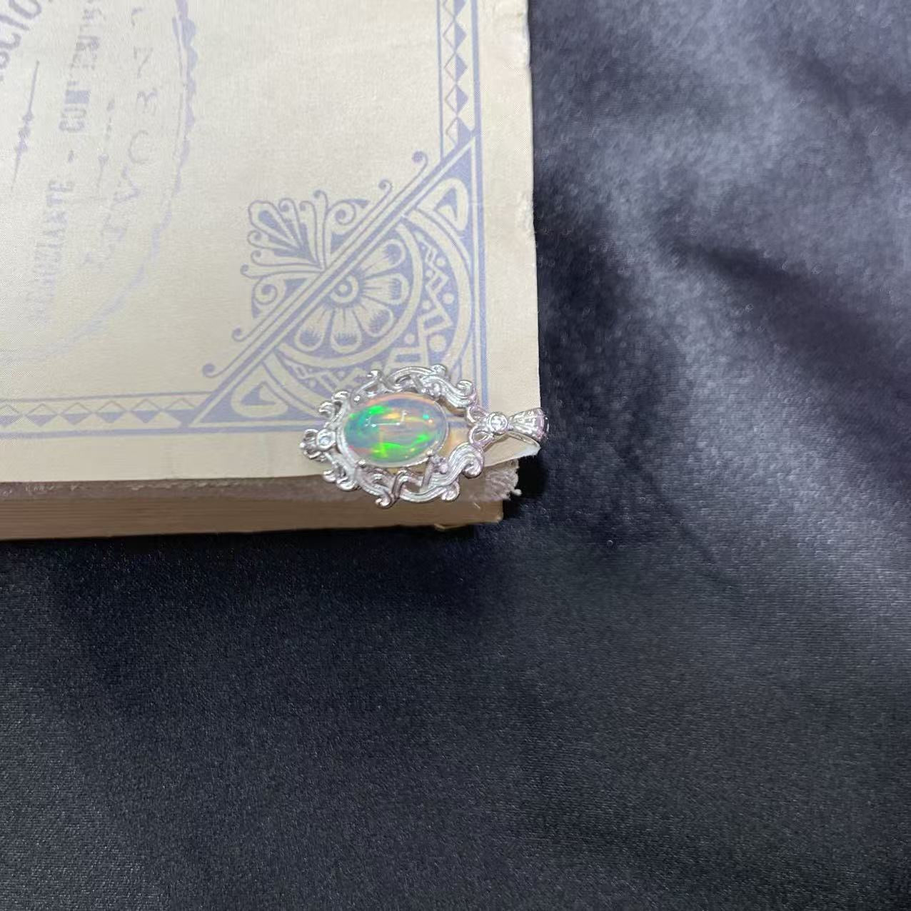 925 Sterling Vintage Filigree Oval Opal Scrollwork Charm Pendant