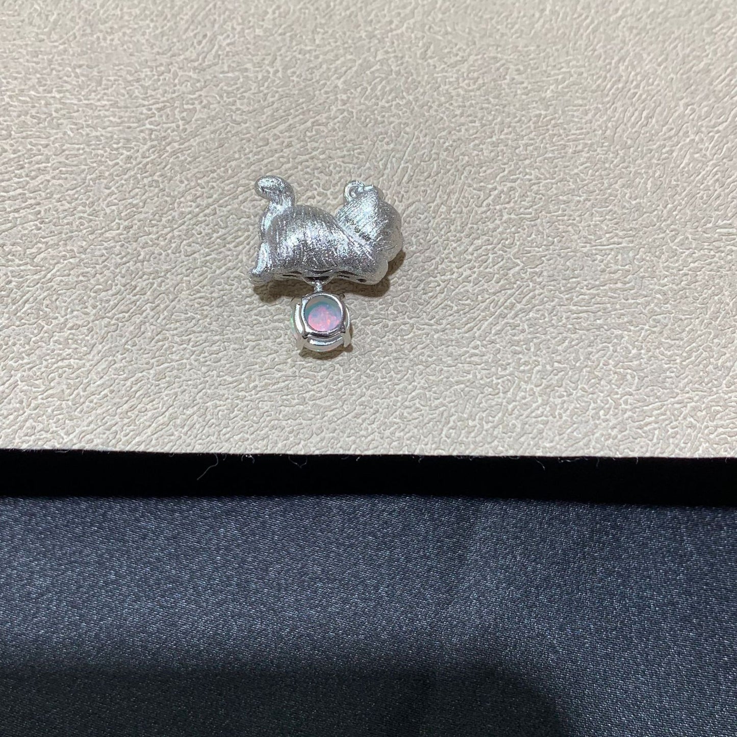 925 Sterling Silver Lazy Cat Round Opal Brushed Silver Pendant